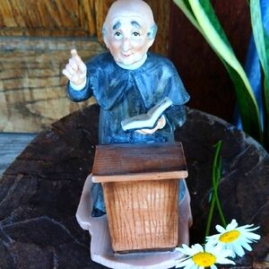 Vintage LEFTON Original Charming Clergyman PRIEST Figurine HANDPAINTED JAPAN